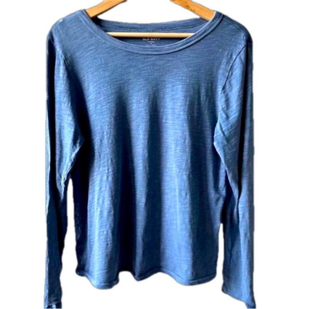 Old Navy blue long sleeve t-shirt medium lightweight layer casual activewear
